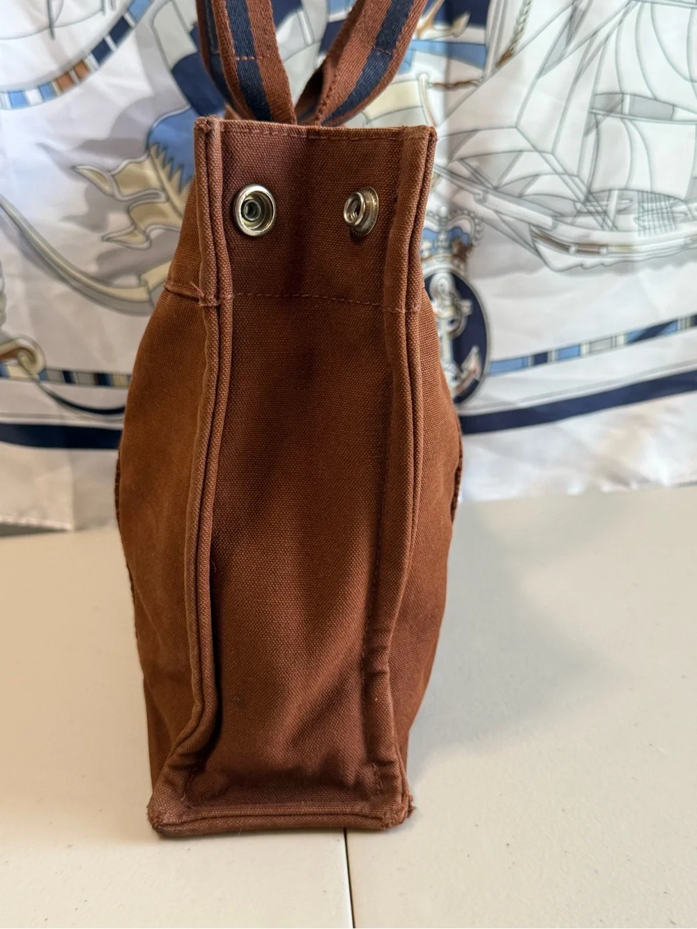 N/A sturdy brown